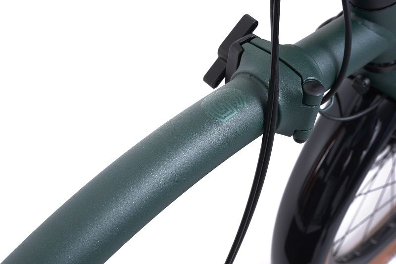 G Line E Green Logo Shot Low 